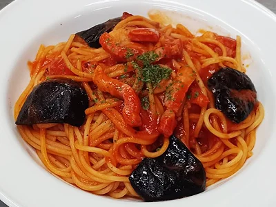 パンチェッタとナスのアラビアータ