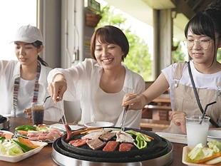 全天候型のハウスでBBQが楽しめる!